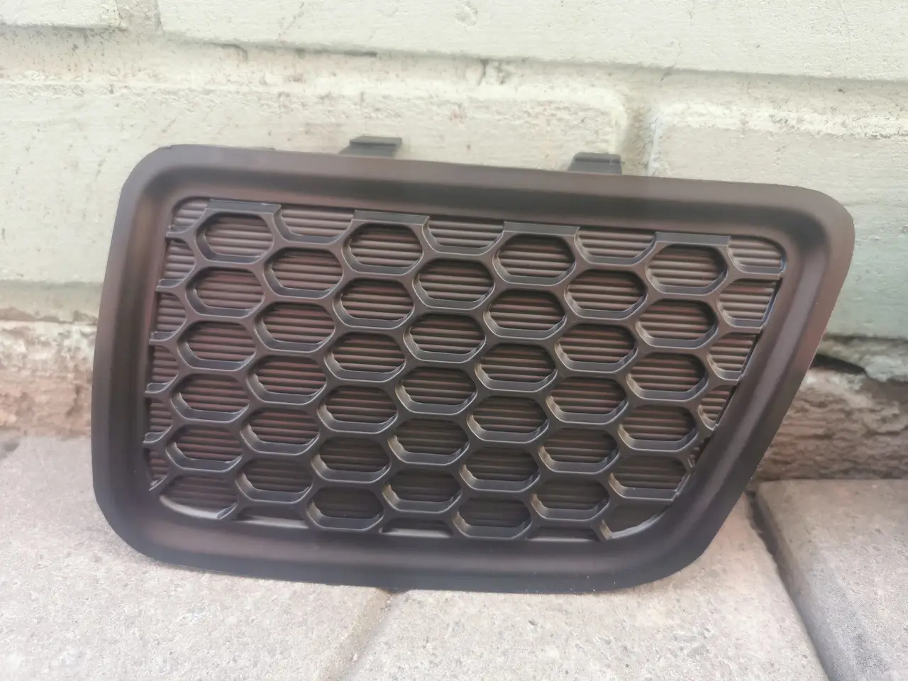 Решетка Бампера Левая Jeep Grand Cherokee 2013-2016 Чорна 68143099AC — фото 2
