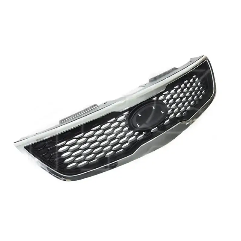 Решетка радиатора на Kia Cerato 2009-2012 863501M010 — фото 1