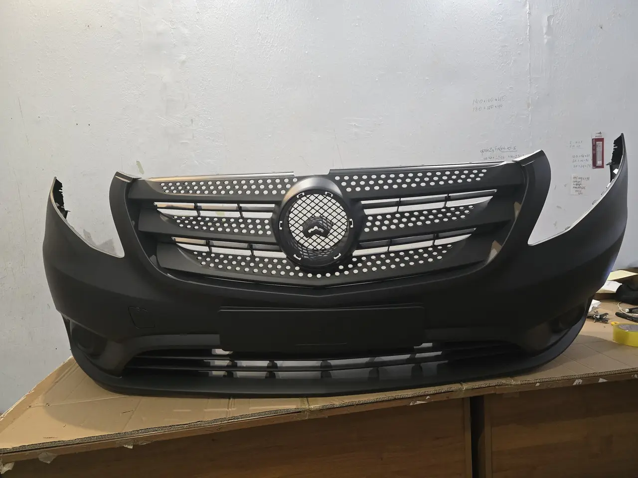 Бампер Передній Mercedes Vito 447 2015- Темно-Сірий Текстура A44788504259B51 — фото 2