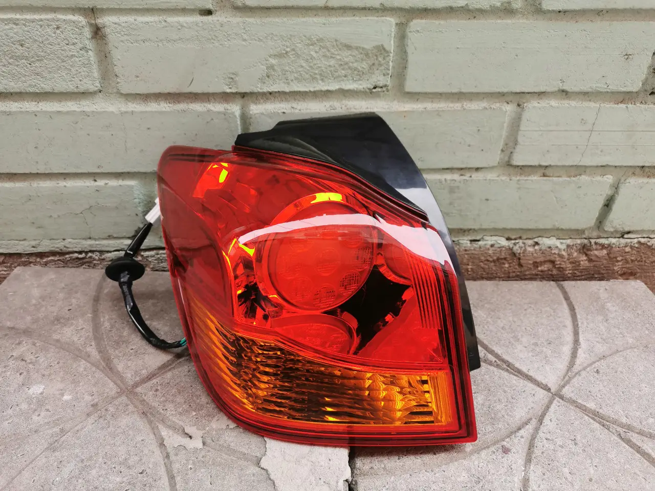 Задній Ліхтар Лівий Зовнішній Mitsubishi Asx 2010-2013 Led 8330A689 — фото 1