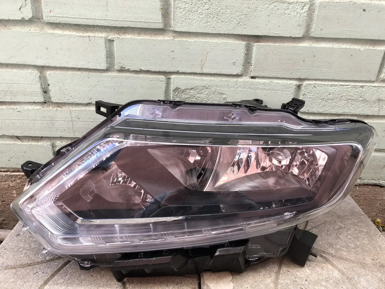 Фара Ліва Nissan Rogue X-Trail T32 2014-2017 Біла Вставка 260604Cc0C — фото 1