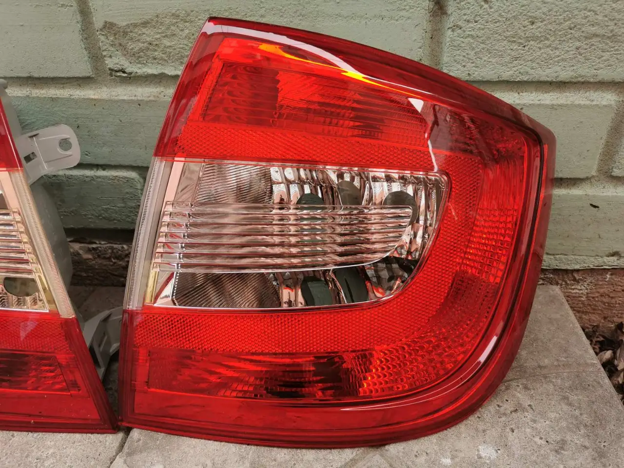 Задний Фонарь Правый Skoda Rapid 2012-2018 Лифтбек Светлый 5Jh945096 — фото 1