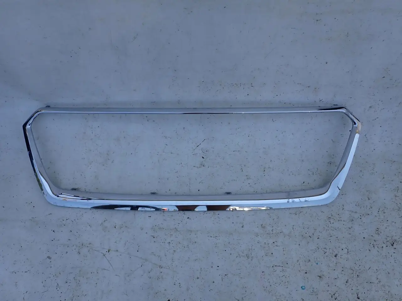 Рамка решетки Радиатора Subaru XV 2012-2015 91123FJ050 — фото 1