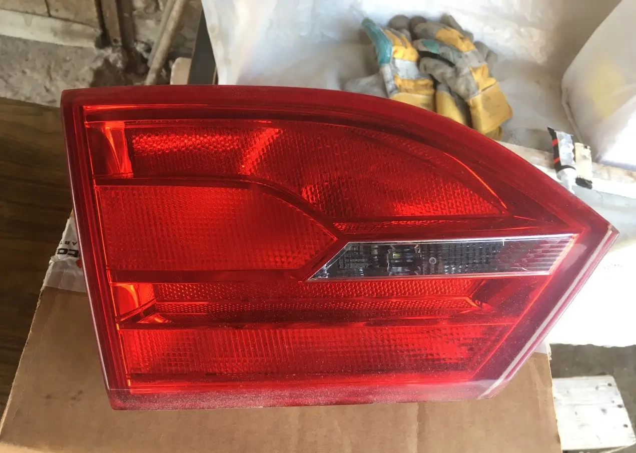 Задній Ліхтар Лівий Внутрішній Vw Jetta 6 2011-2014 5C6945093 — фото 1