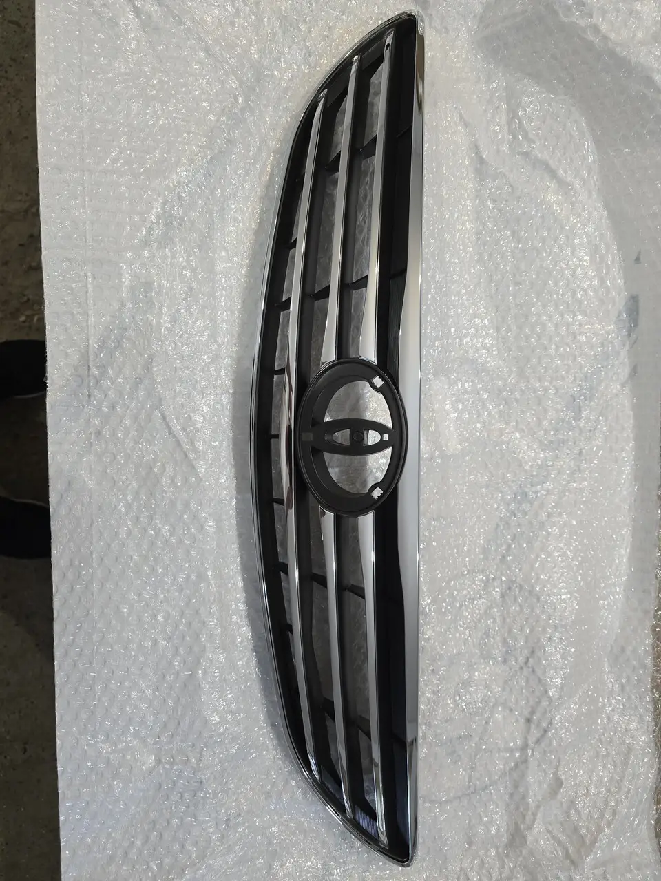 Решетка радиатора Toyota Camry 30 2004-2006 5310106050 — фото 1