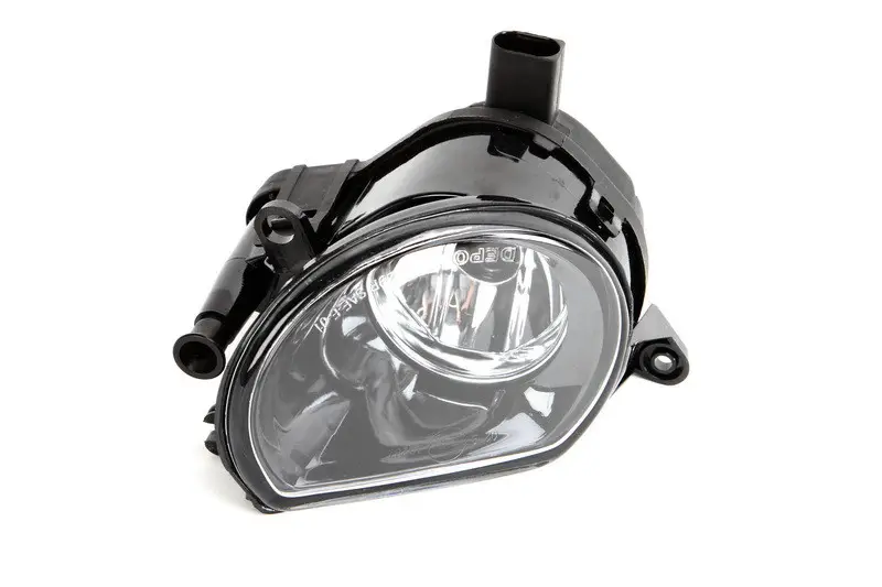 Права Протівотуманка Audi Q7 2006-2010 8P0941700A