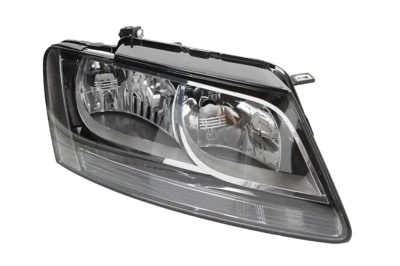 Права фара Audi Q5 2008-2012 Галоген 8R0941030L