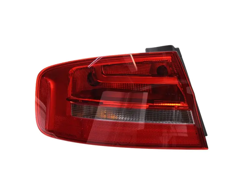 Левый Фонарь Audi A4 B8 2012-2016 ( не Led ) 8K5945095AA
