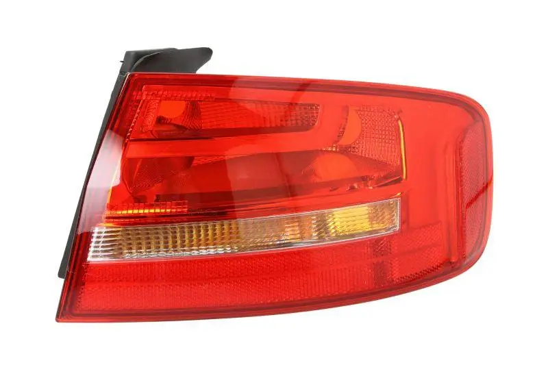 Правый Фонарь  Audi A4 B8 2012-2016 ( не Led )