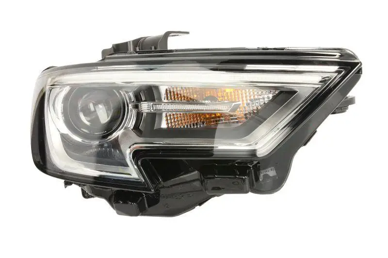 Права фара Audi A3 2017-2020 Ксенон Led 8V0941044E