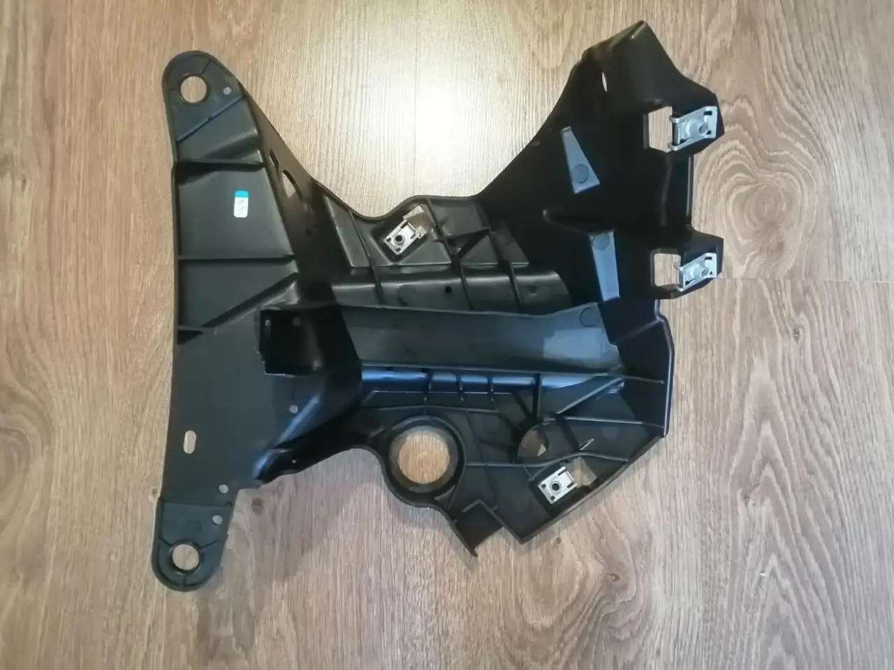 Кріплення переднього крила праве BMW X5 F15 2014-2018 51647294544