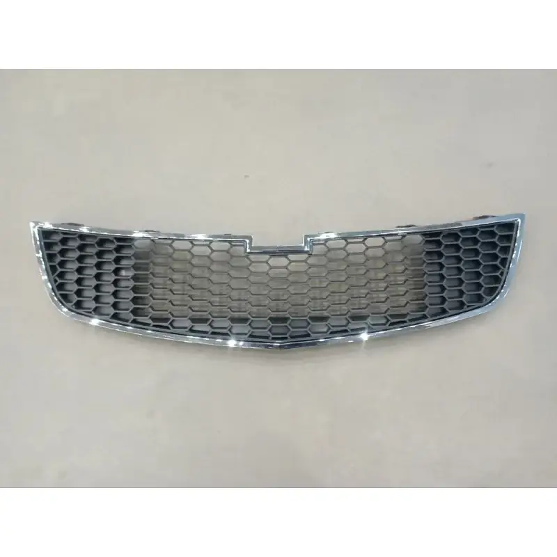 Решетка бампера Chevrolet Cruze 2009-2015 96981093 95028167