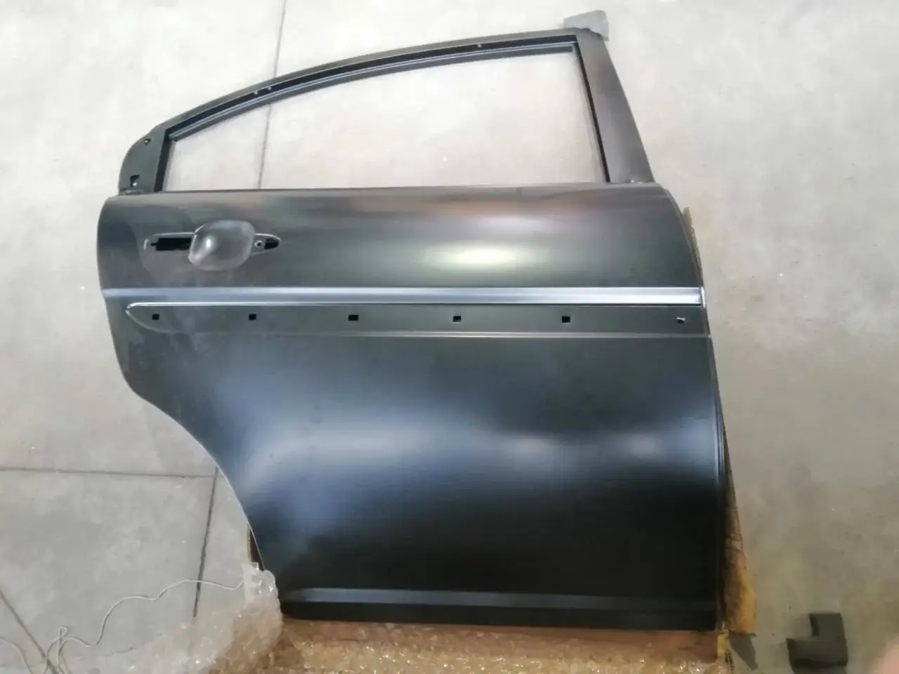 Дверка задняя правая Hyundai Accent 2006-2010 770040N000
