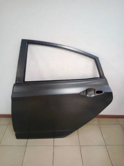 Дверка задняя левая Hyundai Accent Solaris 2011-2018 770031r300 770034L000
