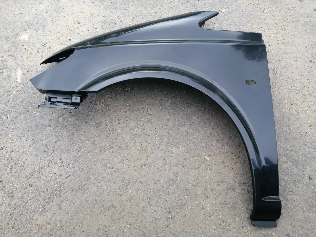 Крило ліве Mercedes Vito Viano W639 2003-2010 6396305207