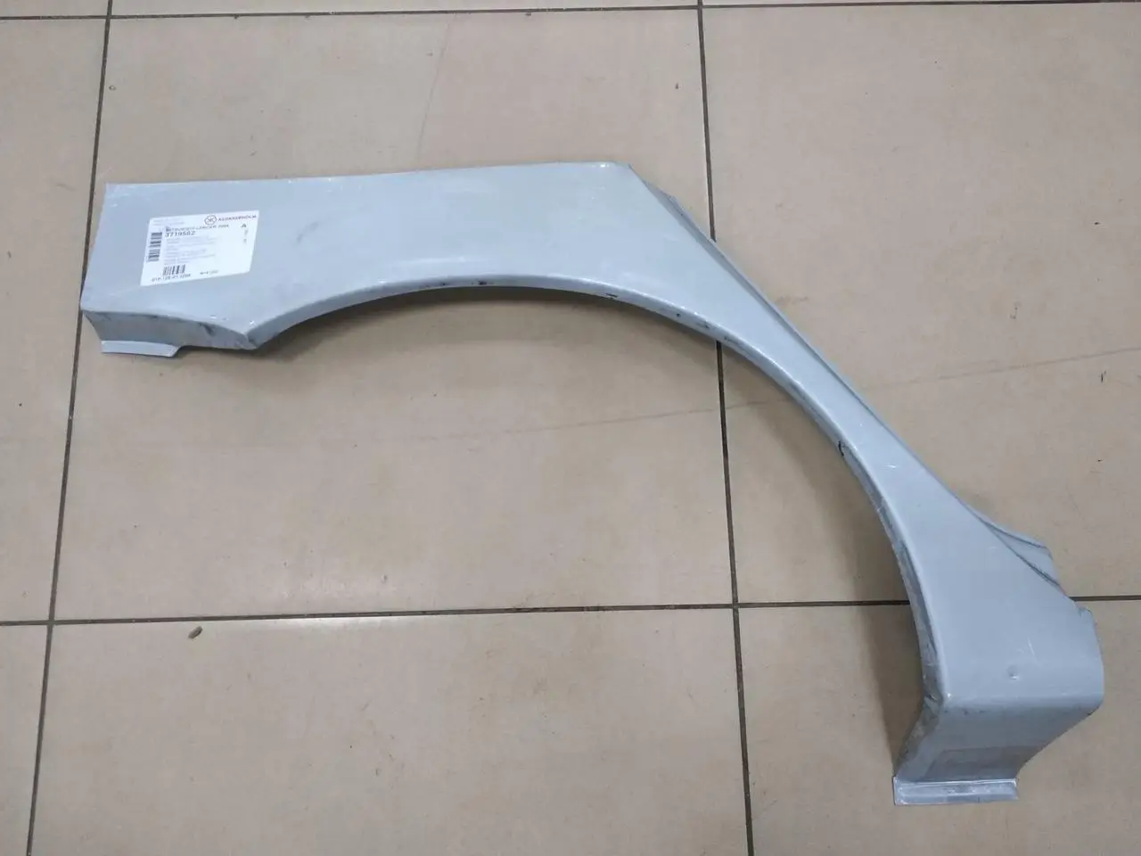 Арка задня права Mitsubishi Lancer 9 2003-2009 седан