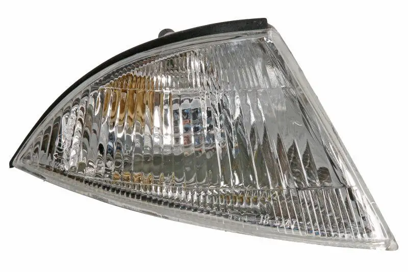 Правый поворот Mitsubishi Carisma 1995-1999 Дорестайлинг MR108648