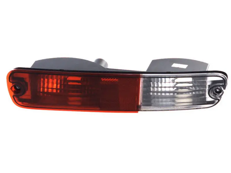 Правый Задний Фонарь бампера Mitsubishi Pajero 2003-2007 MN133776