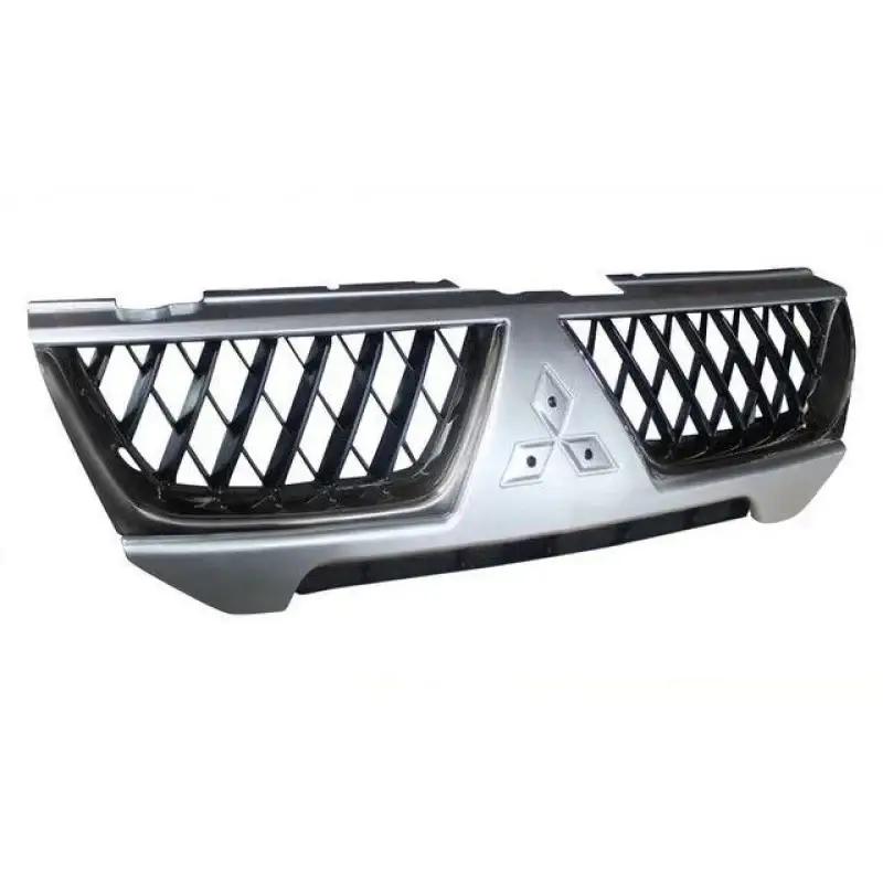 Решітка радіатора Mitsubishi Pajero Sport 2004-2008 MN182509BB