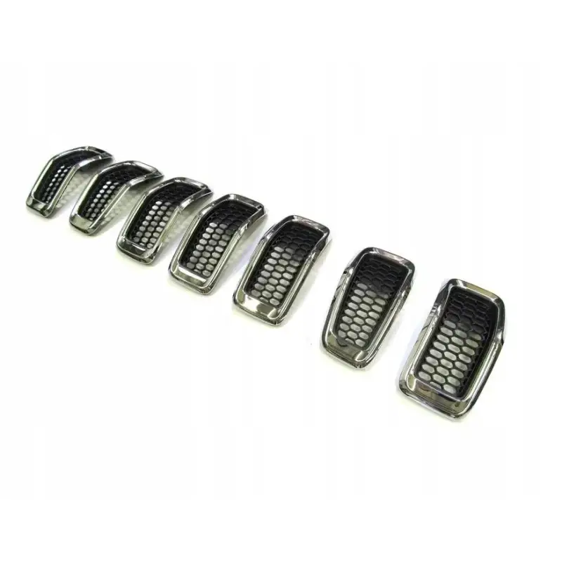 Решітка радіатора Jeep Cherokee KL 2013-2018 хром 68138335AB