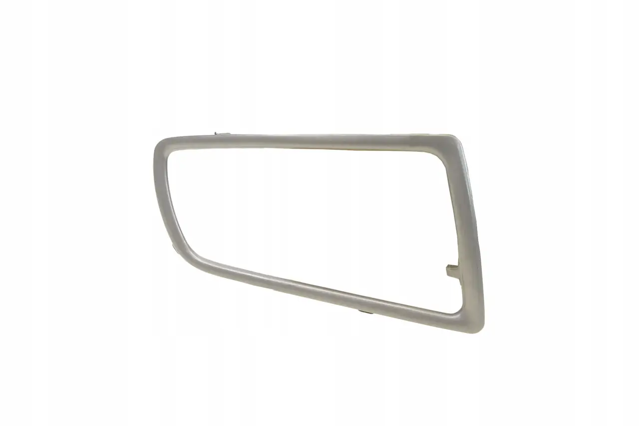 Рамка решетки бампера Mazda 6 2006-2008 права серая GR1A50C12A