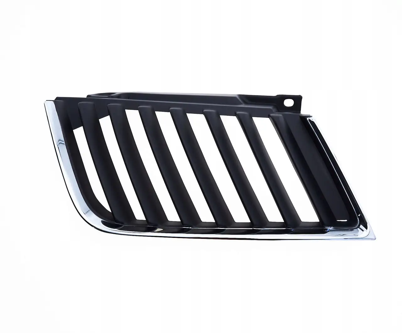 Решетка радиатора правая Mitsubishi L200 2005-2010 7450A187T