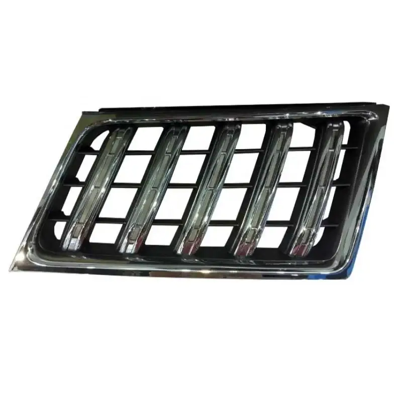 Решітка радіатора ліва Mitsubishi L200 2011-2015 7450A569