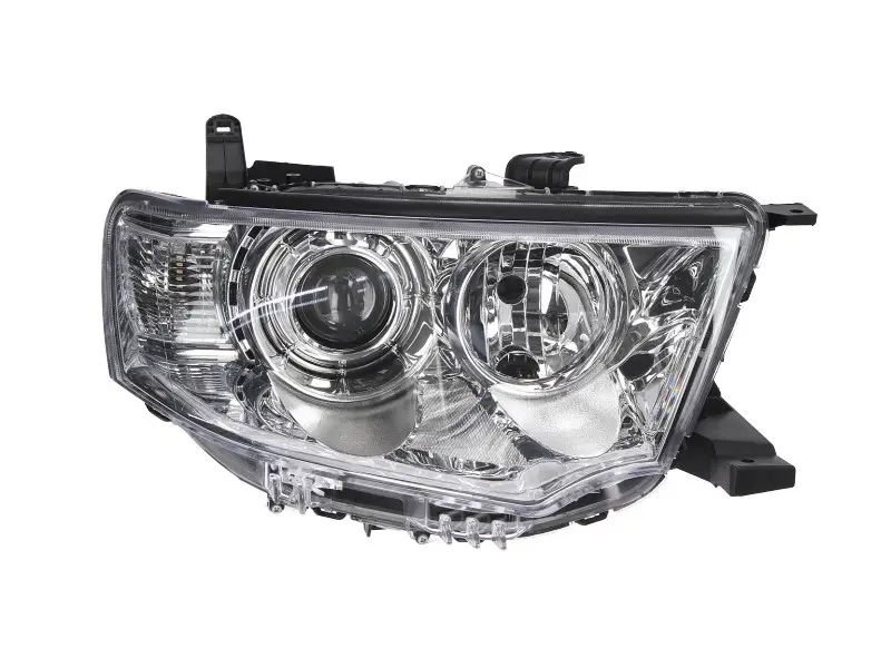 Права фара Mitsubishi Pajero Sport 2009-2015 Галоген 8301C404