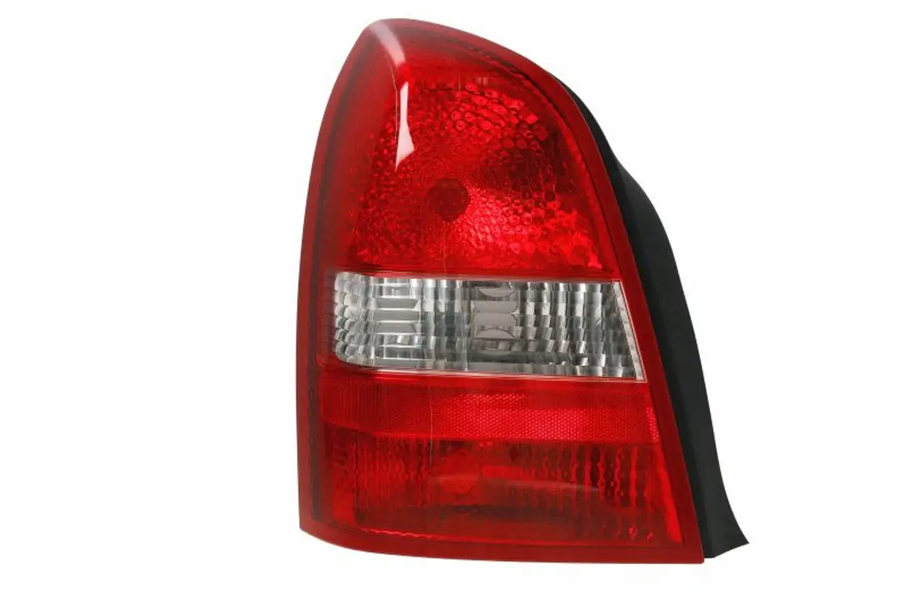 Задній Ліхтар Лівий Nissan Primera 2002-2008 26555Au300