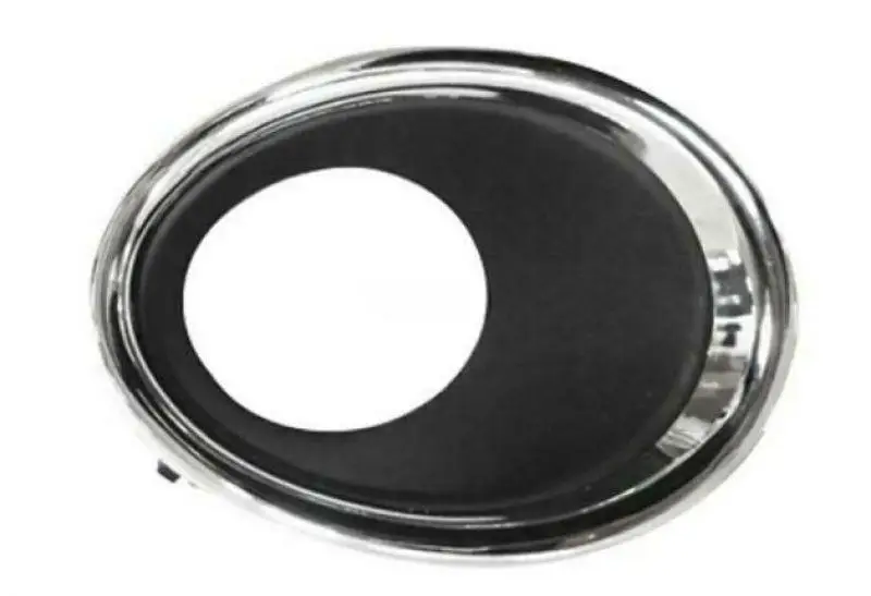 Решетка Бампера Правая Nissan Qashqai 2014-2017 Rogue Sport 2017-2019 З Хром Окуляром 622564EA0A