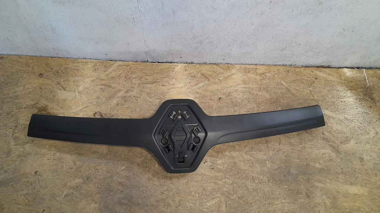 Молдинг Капота Renault Trafic 2014-2019 628959190R