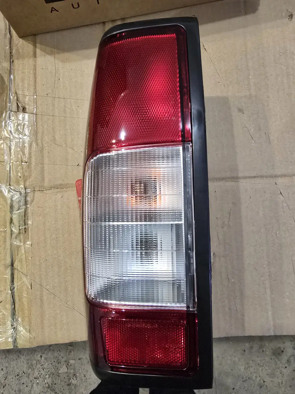 Лівий Ліхтар Nissan Np300 Frontier Pick Up D22 1997-2004 265553S20A
