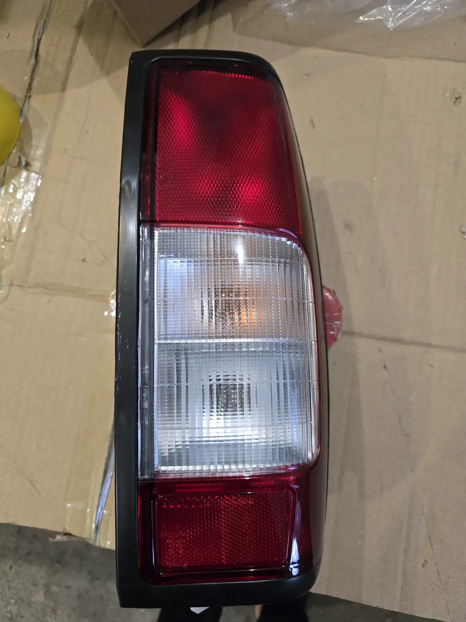 Правый Фонарь Nissan Np300 Frontier Pick Up D22 1997-2004  265503S20A