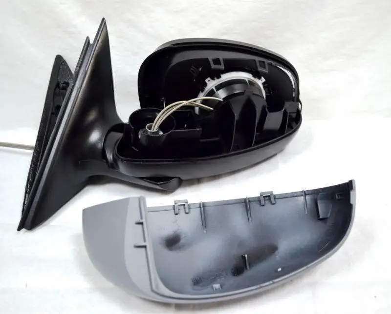 Зеркало Левое Skoda Roomster 2007-2010 5J0857521M