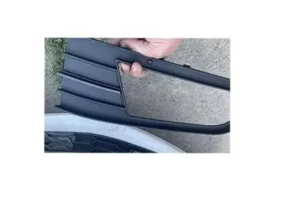 Решетка Бампера Правая Skoda Octavia А7 2013-2017 полоски