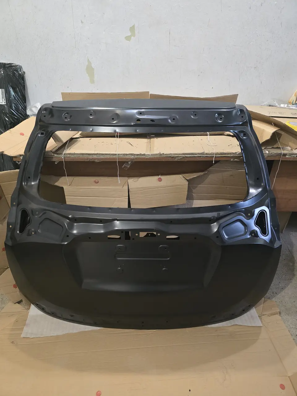 Кришка Багажника Toyota Rav 2016-2018 не для електроприводу