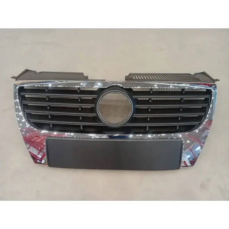 Решетка радиатора Volkswagen Passat B6 2005-2010 без отв. под парктроник 3C0853651AH