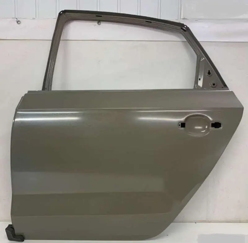 Дверцята задня ліва Volkswagen Polo sedan 2009-2018 6RF833055C