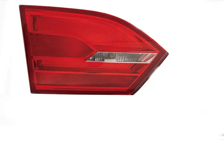Правый Фонарь Внутренний Volkswagen Jetta USA  2010-2014