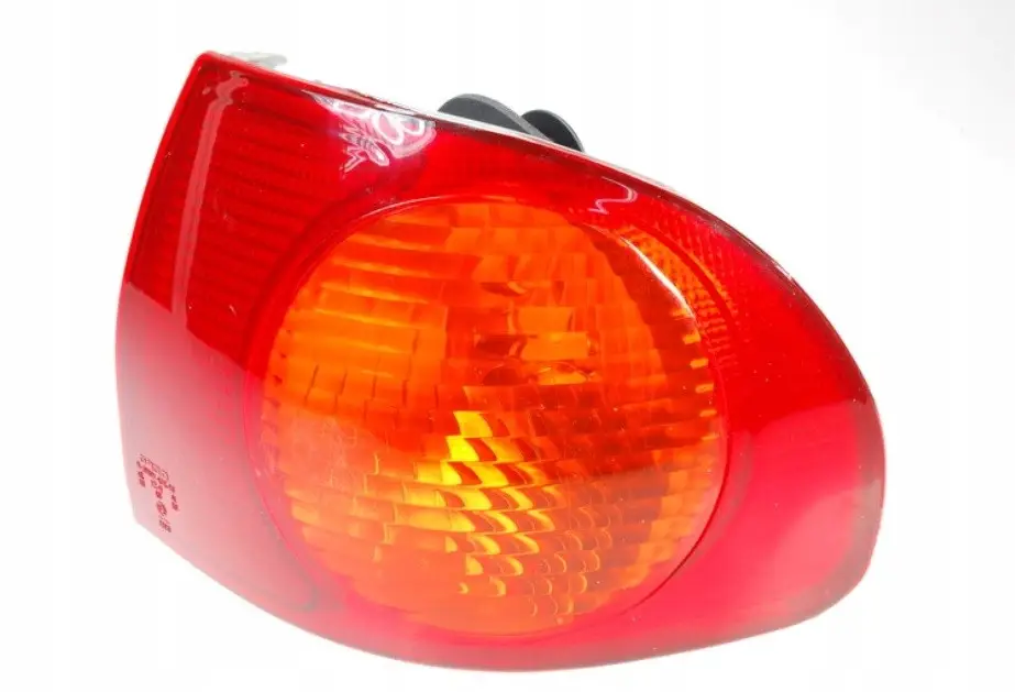 Правый Фонарь Toyota Corolla E11 1997-2001 81551-1E120