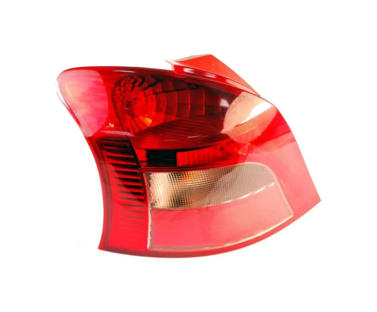 Левый фонарь Toyota Yaris 2006-2011  815610D110