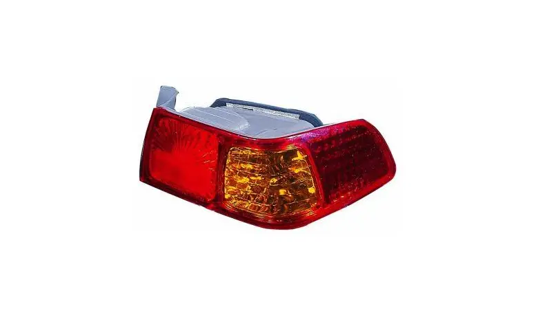 Правый Задний Фонарь Toyota Camry 20 1999-2001 8155106110